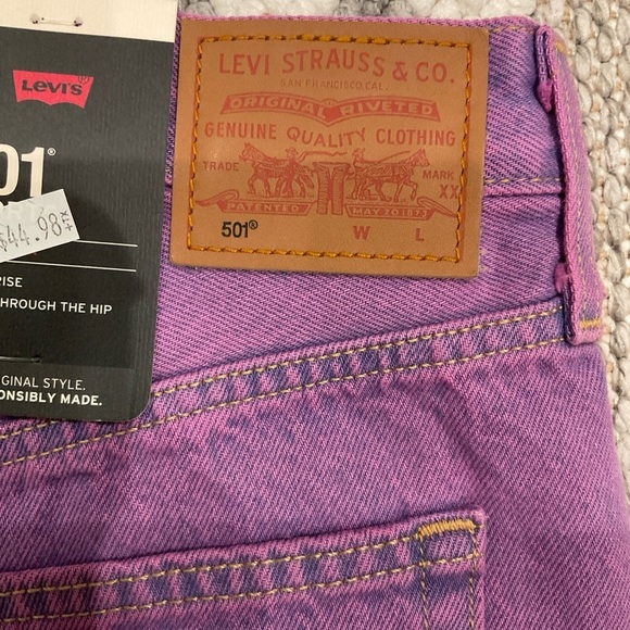 NWT Levi's 501 Premium Mini Shorts  Fringe Button Fly  in Purple Dye Size 23 - Picture 6 of 13